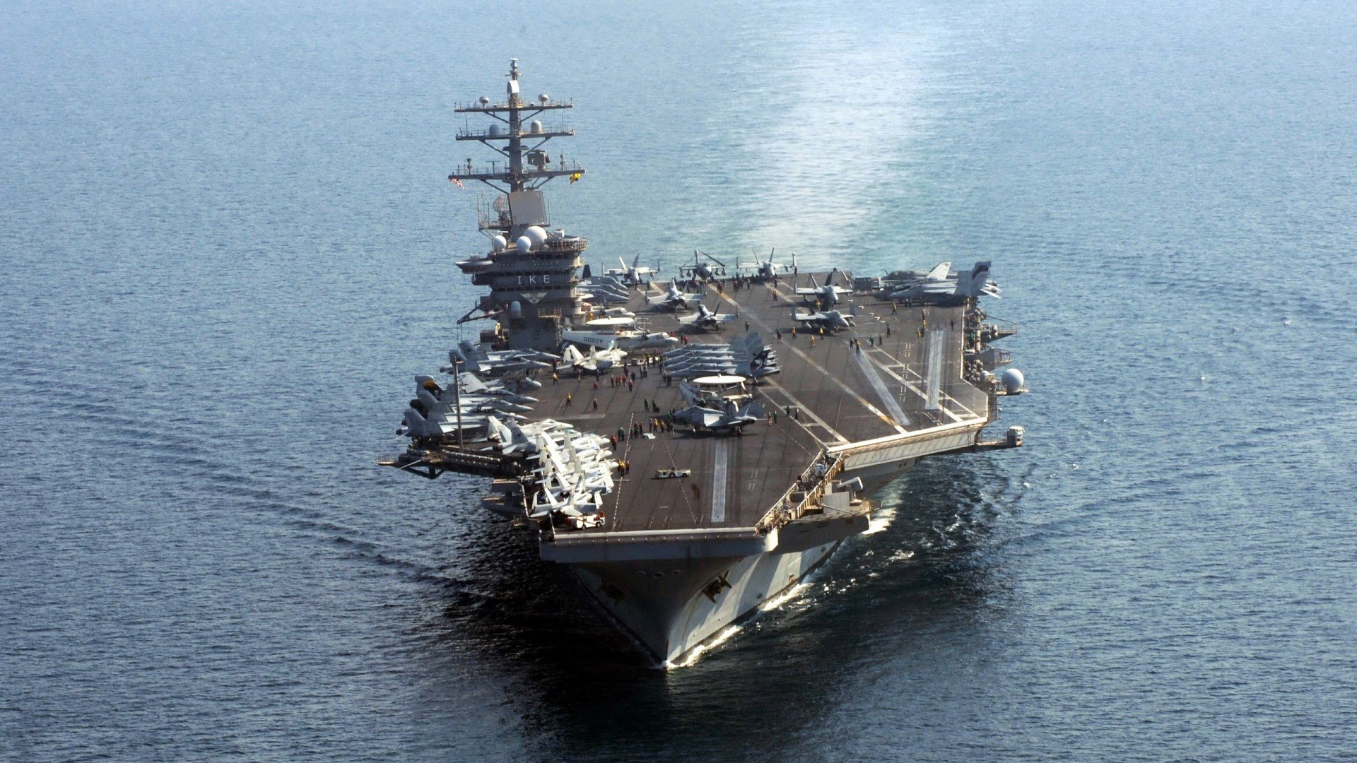 朱婷亮相校园被学生热情包围，朱婷上学